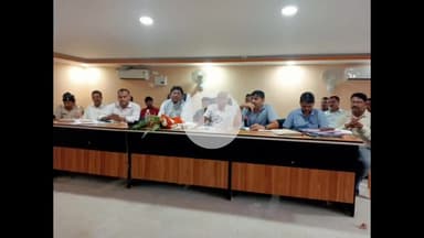 नबीनगर: बिहार सरकार के अनुसूचित जाति आयोग के उपाध्यक्ष ने प्रखंड कार्यालय में की समीक्षा बैठक