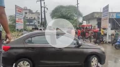 झालरापाटन: NH-52 पर मिनी सचिवालय के समीप कार की टक्कर से बाइक सवार 2 युवक हुए घायल