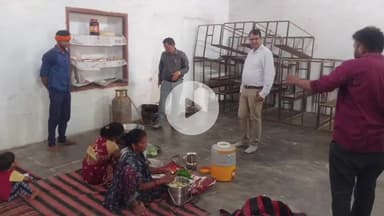 कालपी: कालपी के MSB इंटर कॉलेज में बाढ़ प्रभावितों के लिए स्थापित राहत शिविर का एसडीएम ने किया निरीक्षण