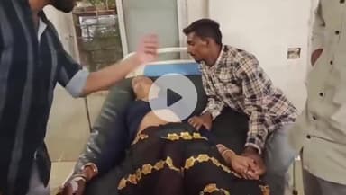 टीकमगढ़: कजरावन गांव: जहरीले सर्प के काटने से महिला गंभीर, सीएचसी से जिला अस्पताल रेफर