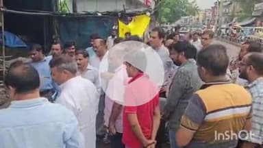 कोल: महापौर व नगर आयुक्त ने CM ग्रिड रामघाट रोड की सड़क व नाला का किया निरीक्षण, लापरवाही पर महापौर-नगर आयुक्त भड़के