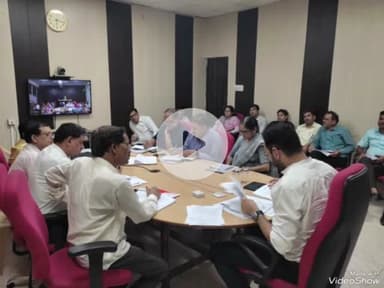 भरतपुर: जिला कलेक्टर ने जर्जर और असुरक्षित भवनों का सत्यापन करने के लिए दिए निर्देश