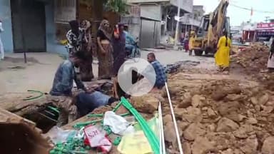 लाडपुरा: कोटा में बारिश बनी मुसीबत, इंदिरा गांधी कॉलोनी में पाइपलाइन की खुदाई से हालात बदतर, बाहर निकलना हुआ मुश्किल