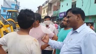 रामपुर: ज्वालानगर में असिस्टेंट लेबर कमिश्नर के आदेश पर नगर पालिका प्रशासन ने 10 JCB की मदद से 21 मकानों को किया ध्वस्त