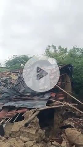 #viral #video #publicsafety #...

#देख सकते हो आप हमारा घर पूरा ही तबाही हो चुका है कोई सुनाई नहीं कर रहा हमारी राजू परश