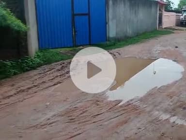 देव मंडप रोड गैस गोदाम जाने वाला रास्ता बहुत खराब स्थिति में है जिसे यहां के आम जनता को बहुत ही दिक्कत हो रही है #p