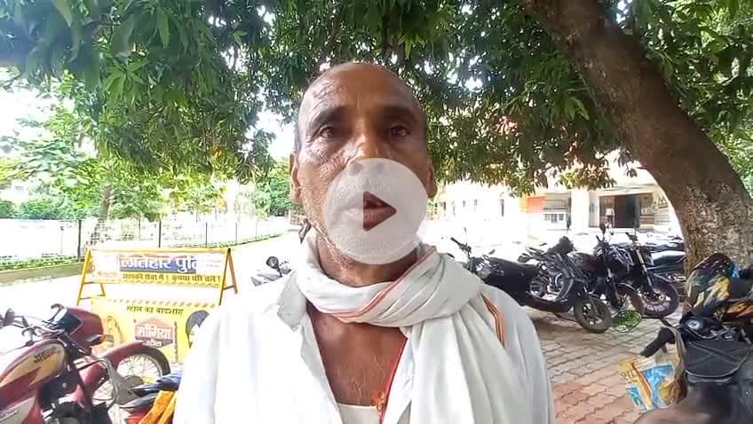 हेरहंज थाना प्रभारी द्वारा गरीब जनता को थाना मे बुलाकर मार पिता एवं अभर्द भाषा का परियोग करते हुवे मारपीट किया जाता हैं।