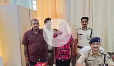 पूर्णिया पूर्व: साईबर थाना ने आधार अपडेट के नाम पर ठगी करने वाले गिरोह का पर्दाफाश किया, एक अभियुक्त को किया गया गिरफ्तार