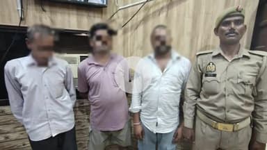 रामपुर: गुरुवार को थाना सिविल लाइन क्षेत्र से मारपीट के अलग-अलग अभियोगों में तीन वारण्टी आरोपियों को पुलिस ने गिरफ्तार किया