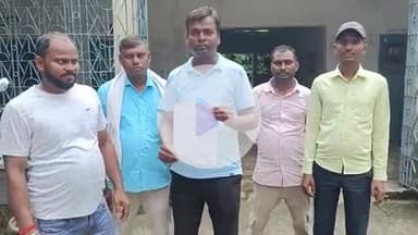 घोसी: गुलगुलिया मखदुमपुर के ग्रामीणों ने सरकारी विद्यालय के शिक्षकों के खिलाफ पदाधिकारी को दिया आवेदन