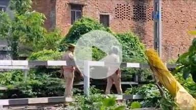 बलरामपुर: झारखंडी रेलवे क्रॉसिंग ट्रैक पर अज्ञात युवक का कटा हुआ शव मिला, पुलिस जांच में जुटी