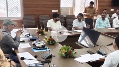 जौनपुर: छात्रवृत्ति से संबंधित कार्य समय पर पूरा करने का निर्देश दिया डीएम ने