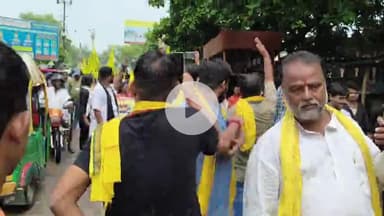 ललित नारायण मिथिला विश्वविद्यालय में व्याप्त कुप्रबंधन के खिलाफ MSU छात्र संगठन के द्वारा दरभंगा विश्विद्यालय प्राँगण में हजारों छात्र छात्राएं पूरा एकजुटता के साथ मिलकर भ्रस्ट सिस्टम के खिलाफ जोड़दार विरोध प्रदर्शन किया।