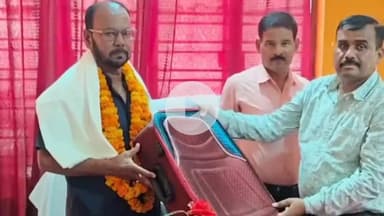 फरेंदा: बृजमनगंज ब्लॉक सभागार में मनरेगा तकनीकी सहायक के सेवानिवृत्त होने पर विदाई समारोह का हुआ आयोजन