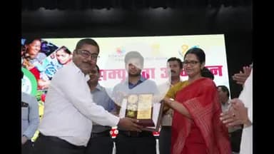 पांकी: पांकी के अंचलाधिकारी राजकुवर सिंह को पलामू डीसी ने किया सम्मानित