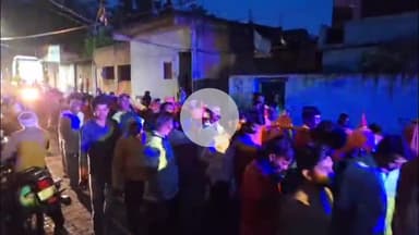 कन्नौज: कन्नौज में देर शाम निकली कांवड़ यात्रा, शिवभक्तों ने लगाए बम-बम भोले के जयकारे