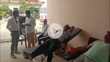 गभाना: गभाना, पनिहावर में रक्त वीर अजय सिंह ने स्वo नीरज कुमार की छठवीं पुण्य तिथि पर 212वीं बार रक्तदान का आयोजन किया