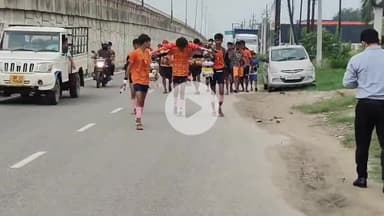 धनौरा: गजरौला बृजघाट से जल लेकर अपनी मंजिल की ओर बढ़ते शिव शक्ति