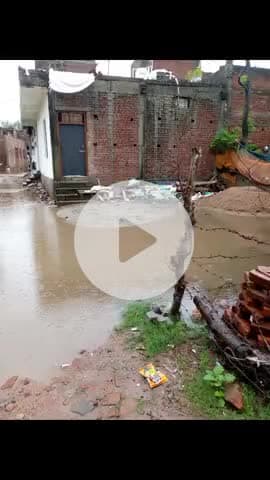 #dekhiye #jhansi ki #barish #datiya get #Bahar# #nale# ka #bagicha