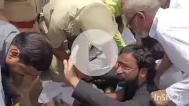 हिंगणघाट: कलोडे सभागृह समोरील अवैध झोपडपट्टीचे अतिक्रमण हटविण्यासाठी नागरिक संविधान चौकात रस्त्यावर:तब्बल एक तास रोखला महामार्ग