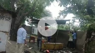 भीलवाड़ा: चंद्रशेखर आजाद नगर से नगर निगम ने अतिक्रमण हटाया, केबिन पर असामाजिक तत्वों के जमावड़े के खिलाफ की कार्रवाई