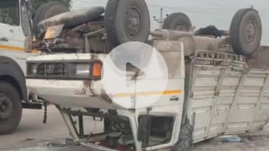 लाडपुरा: उद्योग नगर थाना इलाके में डीसीएम फेक्ट्री के सामने मोटरसाइकिल व पिकअप की टक्कर घायल अस्पताल में