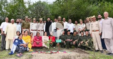 कंडाघाट: पर्यावरण की रक्षा के लिए पौधरोपण आवश्यक: आर. मेहुल शर्मा