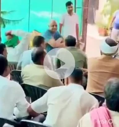 एत्मादपुर: एत्मादपुर विधानसभा से विधायक डॉक्टर धर्मपाल सिंह ने अपने आवास पर जनता की समस्याएं सुनीं