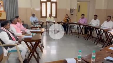 कांके: हरमू स्थित बीजेपी प्रदेश कार्यालय में झारखंड विधानसभा के मानसून सत्र को लेकर विधायकों की हुई बैठक