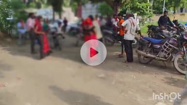 मधेपुरा: जिरवा मधेली गांव में अरुणा देवी का दूसरी महिला से न्यायालय में झगड़ा, लोग देखते रहे