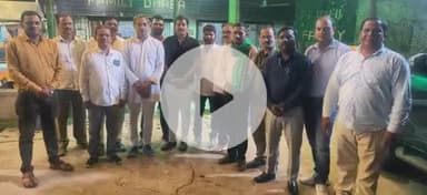 संगठन विस्तार पर चर्चा के दौरान।
During discussion on organization expansion.
@राजेन्द्र_यादव #Rajendra_yadav
#राष्ट्रीयअध्यक्ष@National_President  9911408800