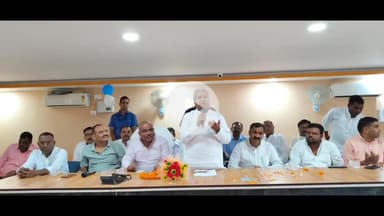 नबीनगर: नवीनगर में प्रभारी मंत्री ने स्वतंत्रता सेनानी भवन एवं प्रखंड कार्यालय के मुख्य द्वार का शिलान्यास किया