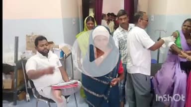 अधौरा: गड़के मोड़ के पास अनियंत्रित पिकअप के पलटने से 10 लोग घायल, अधौरा प्राथमिक स्वास्थ्य केंद्र में इलाज जारी