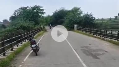 रौन: लहार सेवढ़ा मार्ग पर आवागमन हुआ चालू, गिरवासा पुलिया पर पानी हुआ कम