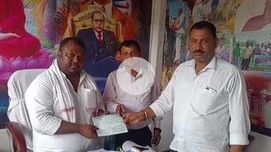 चरपोखरी: चरपोखरी में कबीर अंत्योष्टि योजना के तहत लाभार्थियों के बीच चेक का वितरण किया गया