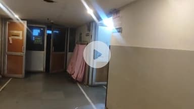 झालरापाटन: निपानिया गांव में छत पर कपड़े सुखाते समय हाई वोल्टेज करंट की चपेट में आकर महिला झुलसी, जिला अस्पताल में भर्ती