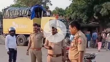 सहजनवा: सहजनवा इलाके के साथीपार में एंबुलेंस और ट्रक की टक्कर, एंबुलेंस चालक समेत जच्चा और उसकी ननद गंभीर रूप से घायल