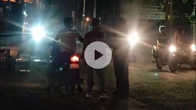 कोल: बेसुध और बेखौफ शराबी, नशे में धुत चार युवकों की बाइक अनियंत्रित, बड़ा हादसा होने से टला