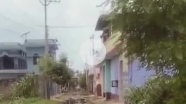 अमरोहा: जोया ब्लॉक के गांव चकबारसपुर में गांव के रास्ते पर भरा पानी, ग्रामीण परेशान, वीडियो बनाकर किया वायरल