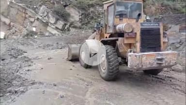 टापरी: रुंनंग नाले के समीप सड़क मार्ग बहाल, वाहनों की आवाजाही शुरू