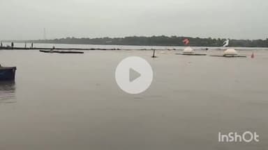 धरमपुरी: धरमपुरी में नर्मदा नदी का जलस्तर बढ़ने से पुराना पुल डूबा; श्मशान घाट तक पहुंचा पानी, घाट व मंदिर हुए जलमग्न