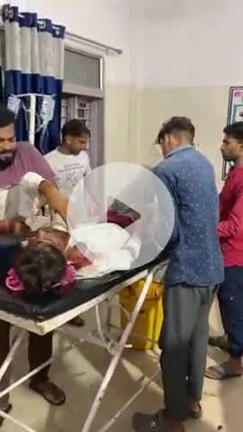 टीकमगढ़: बल्देवगढ़ के पास दुर्घटना में घायल युवक को जिला अस्पताल से झांसी किया रेफर