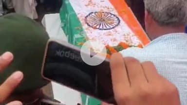 उदवंत नगर: असनी गांव चंचल टोला में आर्मी जवान का पार्थिव शरीर पहुंचते ही उमड़ा जन सैलाब, हर आंख में आंसू थे