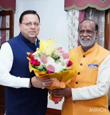 देहरादून: सीएम धामी से सीएम आवास में सांसद लक्ष्मण ने की शिष्टाचार भेंट