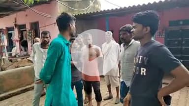 पीपलदा: कागजो में चल रही अयाना की बैरवा बस्ती में आंगनबाड़ी केंद्र पर आम आदमी पार्टी के नेता दिलीप राणावत ने लोगों से की चर्चा