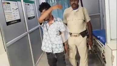 बेगूसराय: नगर थाने की पुलिस ने छिनतई के मामले में एक आरोपी को गिरफ्तार कर सदर अस्पताल में मेडिकल टेस्ट के लिए लाया