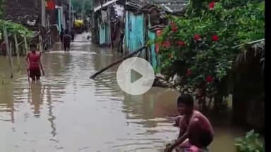 कहलगांव: कासिमपुर के तांती टोला में नहर का पानी दर्जनों घरों में घुसा, परिवार परेशान