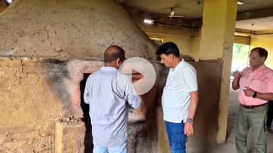 इचाक: सीईओ, मुख्यमंत्री लघु एवं कुटीर उद्यम विकास बोर्ड ने इचाक प्रखंड के ब्रास मैन्यूफैक्चरिंग क्लस्टर का निरीक्षण किया