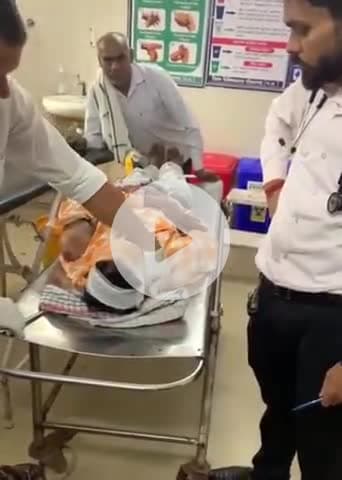 टीकमगढ़: बल्देवगढ़ के पास सड़क हादसे में एक व्यक्ति गंभीर रूप से घायल, सीएचसी से ज़िला अस्पताल भेजा गया