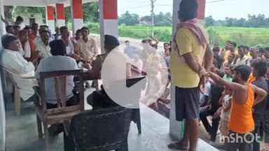 बरौली: महावीरी अखाड़ा को लेकर डूमर साह के टोला में थाना प्रभारी व सीओ ने लोगों के साथ की बैठक, दिए निर्देश